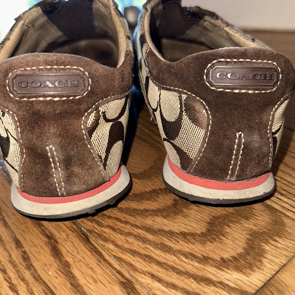 Coach, size 6 Brown zip up sneakers - Picture 4 of 7